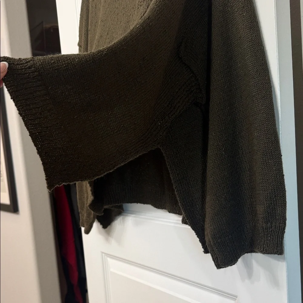 LAVENDER SKETCH | Olive Crew Neck Sweater | SIZE SMALL - Picture 3 of 4